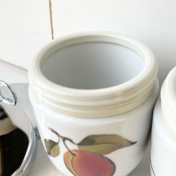 Royal Worcester England Evesham Egg Coddler set of 2 Large Size - Picture 10 of 15